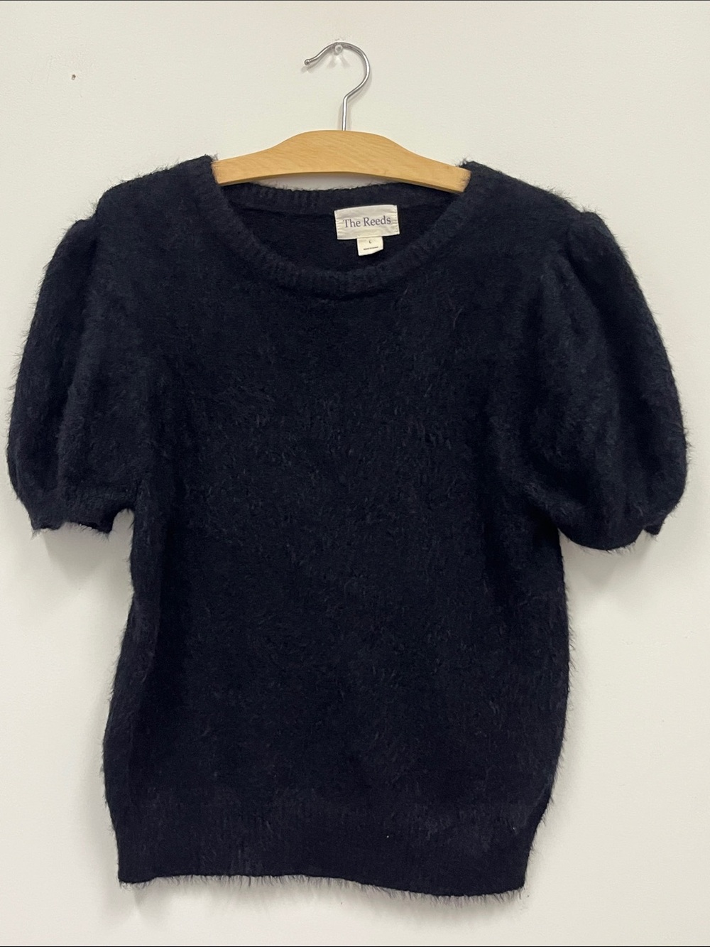 THE REEDS Black Fuzzy Puff-Sleeve Sweater  size Large